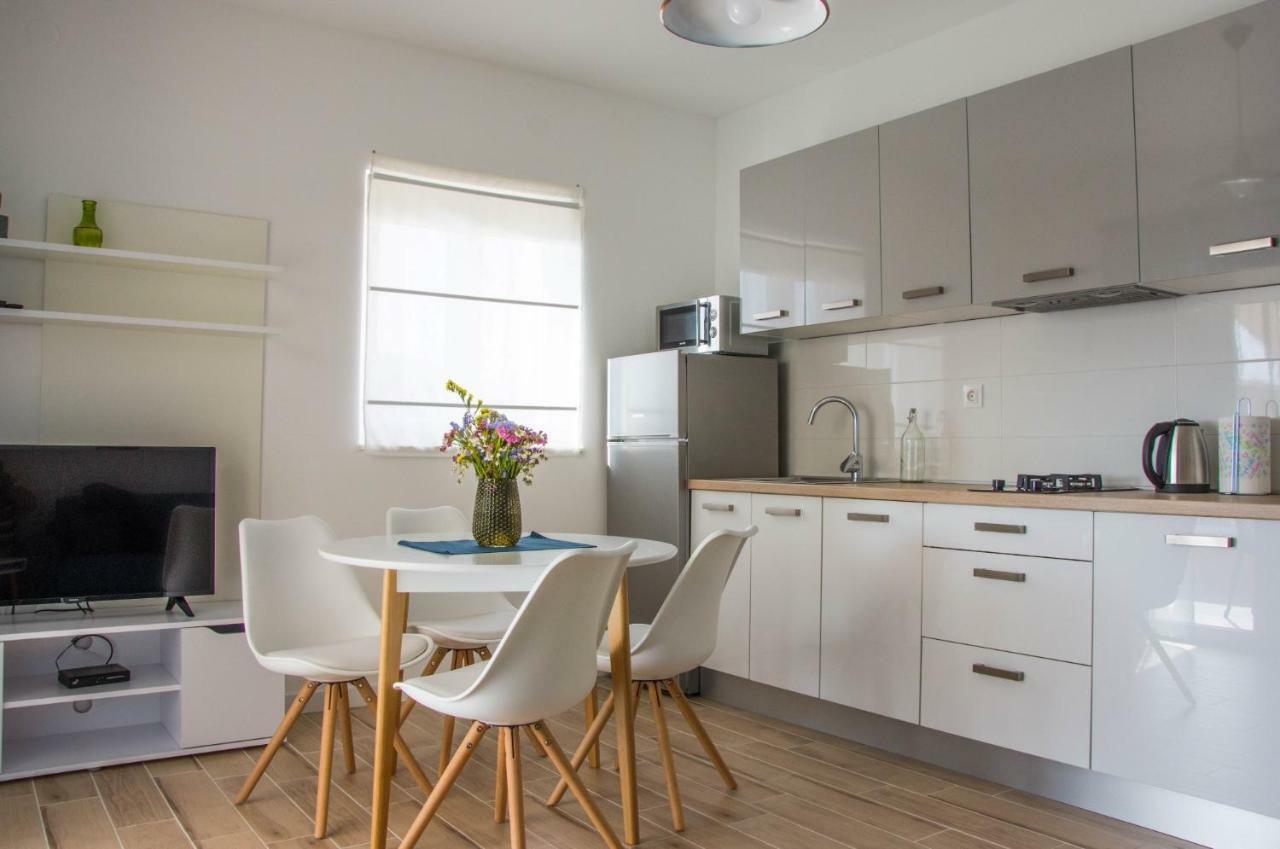 Apartments Melody Mandre Dış mekan fotoğraf